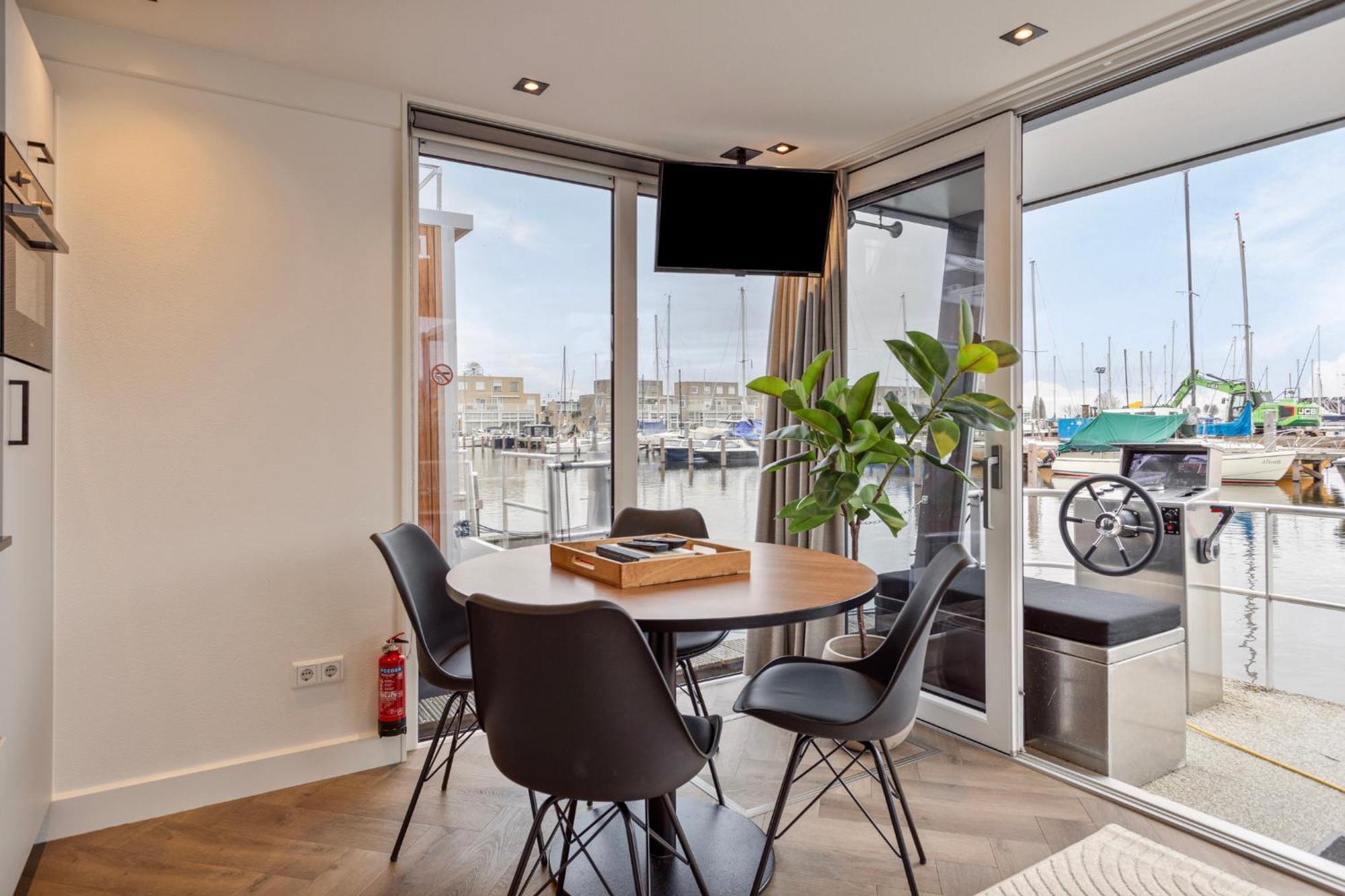 Luxurious Waterloft Near Beach And Centre By Weltevreden Experience Zeewolde Zewnętrze zdjęcie